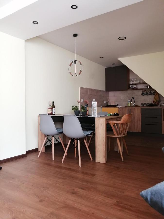 Nikas Apartman Donji Milanovac Exteriör bild